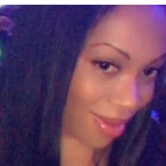 Meet your Posher, Latrice - Picture 1 of 1